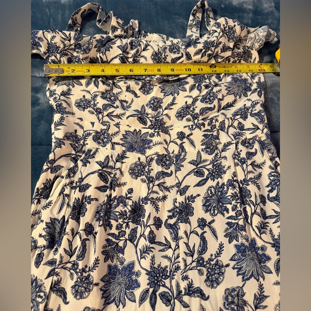 LOFT SLEEVELESS RUFFLE FRONT BLUE & WHITE TRELIS FLORAL JUMPSUIT SIZE 0 - Picture 9 of 12